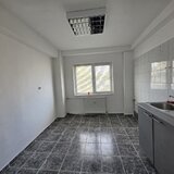 Calea Mosilor, 5 minute metrou Obor, stradal, vedere spate, bloc 1982